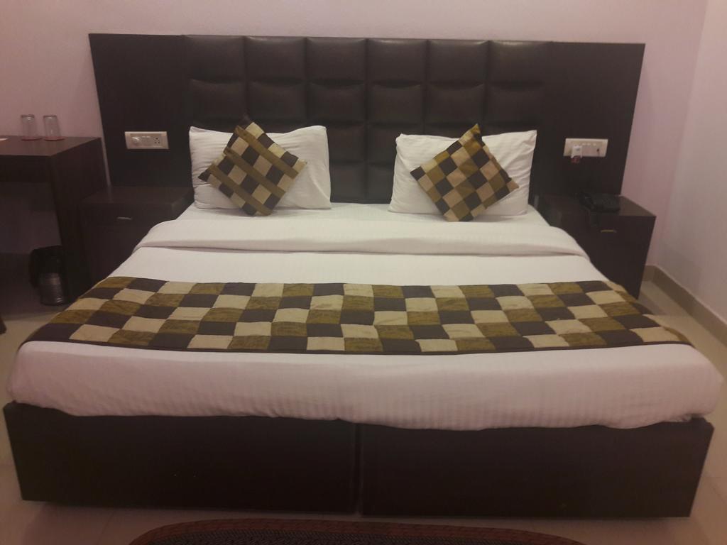 Hotel Smart Inn 2 New Delhi Exterior photo