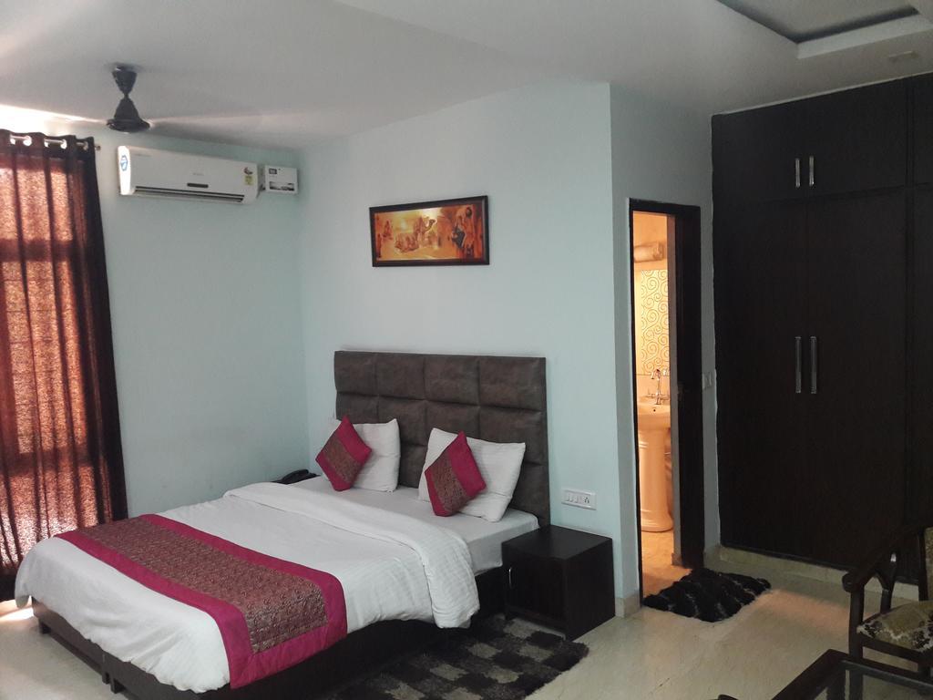 Hotel Smart Inn 2 New Delhi Exterior photo