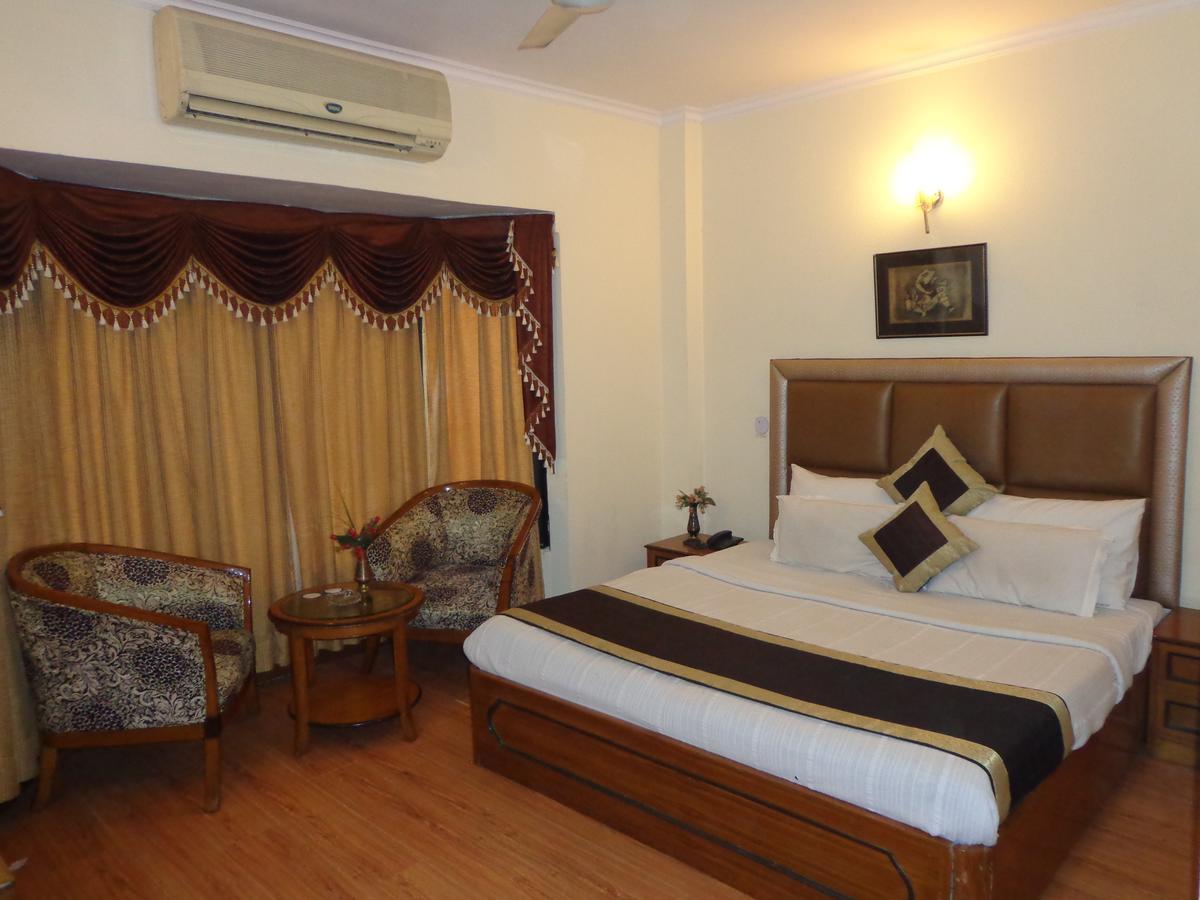 Hotel Smart Inn 2 New Delhi Exterior photo