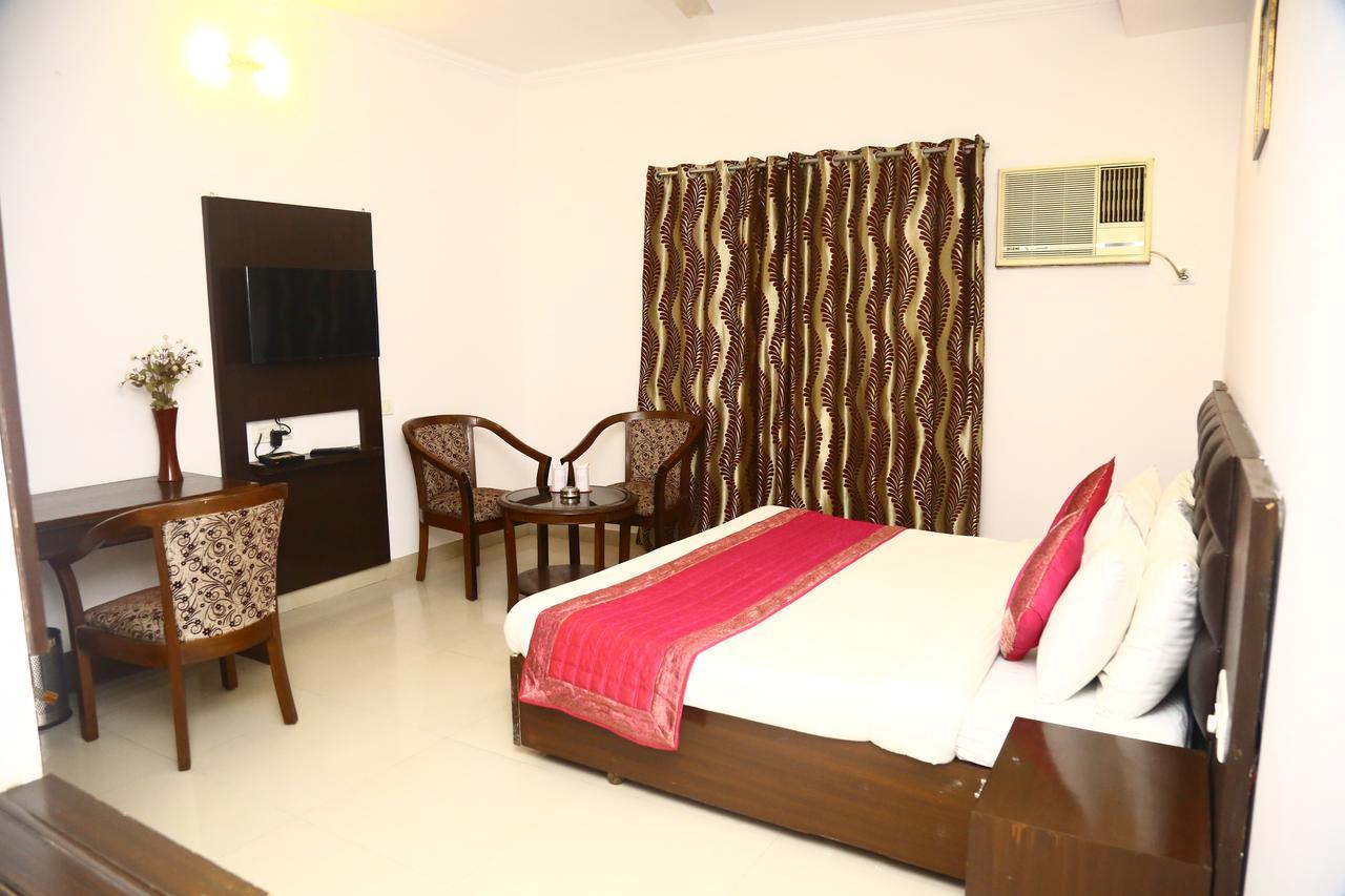 Hotel Smart Inn 2 New Delhi Exterior photo